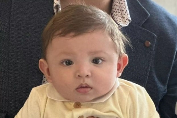 Luis, em bé đầu tiên ra đời nhờ kỹ thuật ICSI điều khiển từ xa.