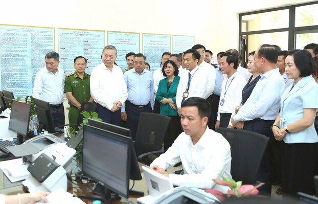 Tổng Bí thư Tô Lâm và đoàn đã đến thăm, kiểm tra tại xã Phúc Thịnh.