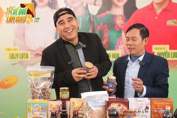 Nghệ sĩ cùng doanh nghiệp, hộ kinh doanh quảng bá nông sản địa phương trong khuôn khổ chương trình 