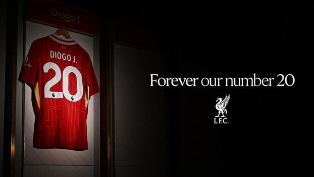 Liverpool treo vĩnh viễn áo số 20 để tưởng niệm Diogo Jota.  