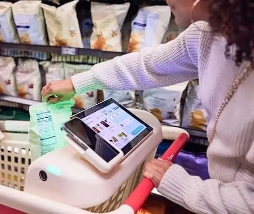 Caper Carts cho phép khách hàng theo dõi chi tiêu ngay khi mua sắm.