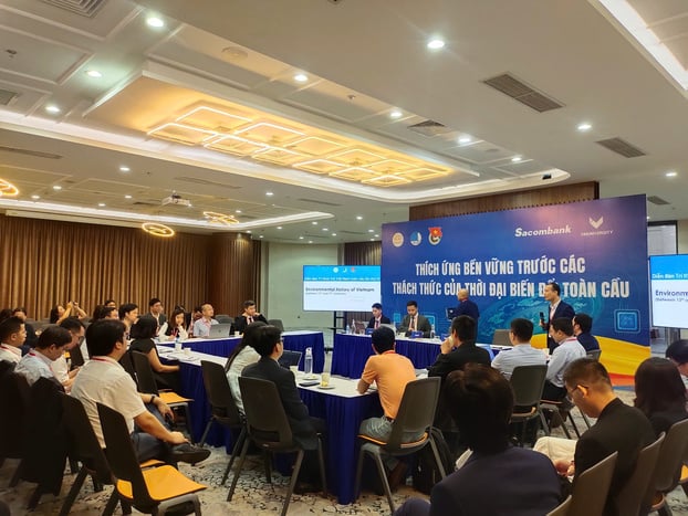 Trong bối cảnh thế giới đang đối mặt với hàng loạt vấn đề nghiêm trọng như biến đổi khí hậu, suy giảm tài nguyên, ô nhiễm môi trường và các dịch bệnh toàn cầu, nhóm thảo luận số 3 tập trung vào chủ đề 
