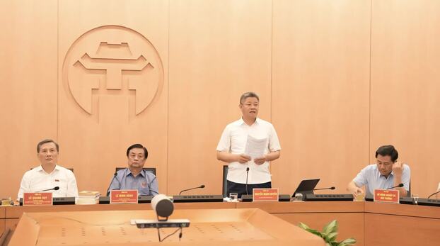 Phó Chủ tịch UBND Thành phố Nguyễn Mạnh Quyền phát biểu tiếp thu toàn bộ ý kiến của các thành viên Đoàn giám sát.