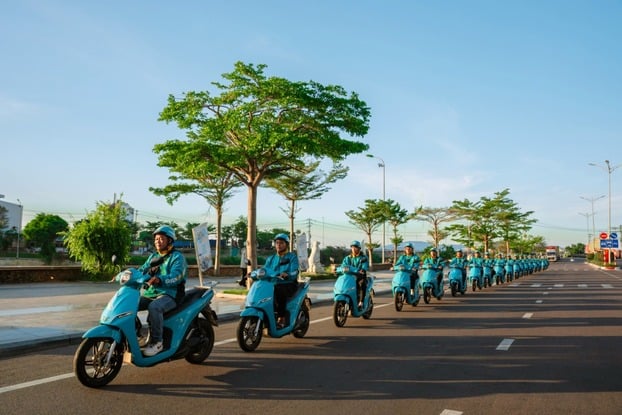 Các chuyến xe Green SM Bike được vận hành bằng xe máy điện VinFast Evo 200 và VinFast Feliz.