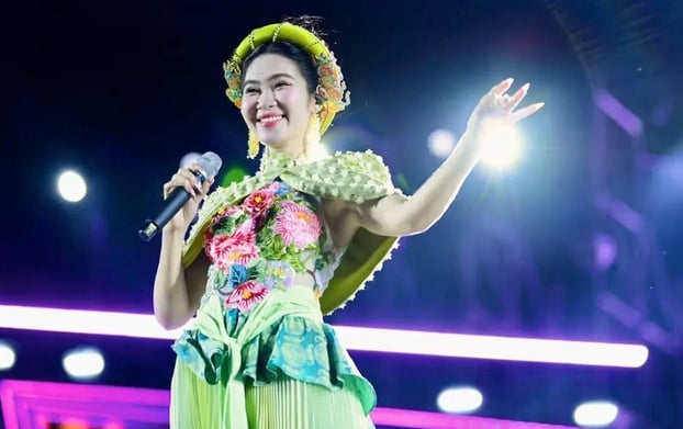 Hà Myo gây bất ngờ khi kết hợp hát xẩm với nhạc house