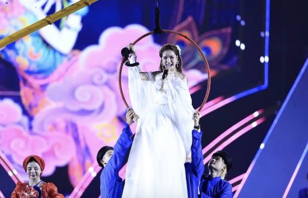 Hòa Minzy làm mới bản hit “Thị Mầu” bằng bản phối hoàn toàn khác so với phiên bản quen thuộc