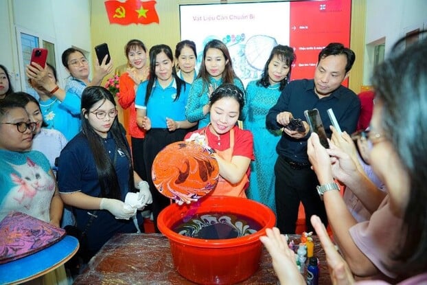 Dự án không chỉ trang bị kiến thức thương mại điện tử cho người dân mà còn hỗ trợ nâng cao giá trị sản phẩm.