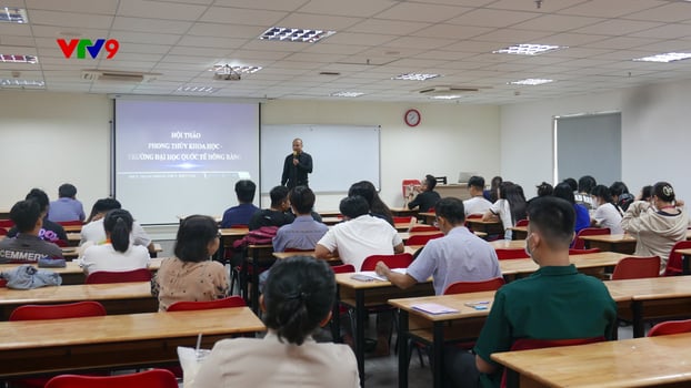 Kiến trúc sư, chuyên gia phong thủy Nguyễn Đức Hiếu chia sẻ phong thủy tại trường đại học quốc tế Hồng Bàng.