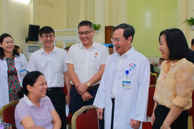 Bệnh viện Đa khoa Đống Đa dự kiến khám sức khỏe cho hơn 13.000 người dân tại 4 phường phụ trách trong năm 2026
