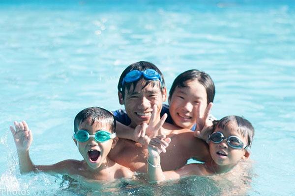 Thời điểm cho trẻ học bơi tốt nhất là khoảng từ 9h - 11h sáng
