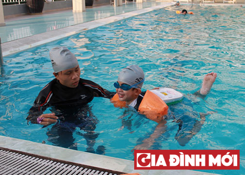 Địa chỉ lớp học bơi cho trẻ em ở Hà Nội