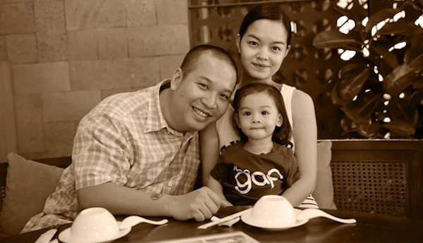   Hình ảnh Phạm Quỳnh Anh và Quang Huy hạnh phúc bên con gái  