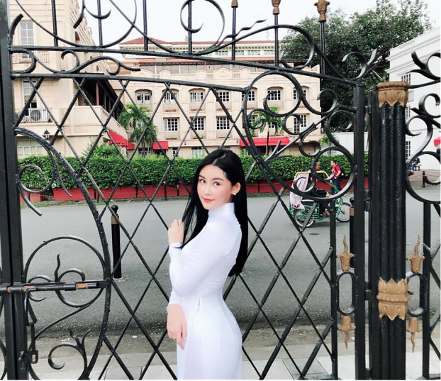 Lê Âu Ngân Anh 'hóa' nữ sinh đẹp tinh khôi trong tà áo dài trắng tại Manila 0