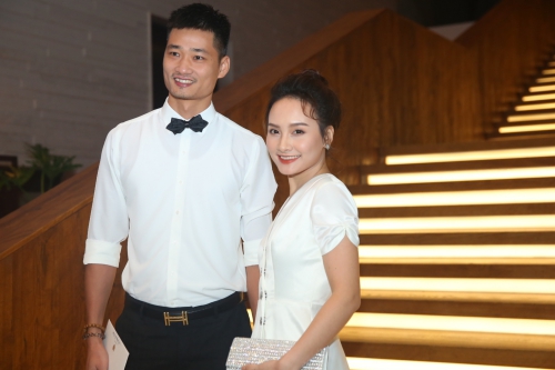   Diễn viên Bảo Thanh xinh đẹp cùng chồng tham dự tiệc vui của đồng nghiệp  