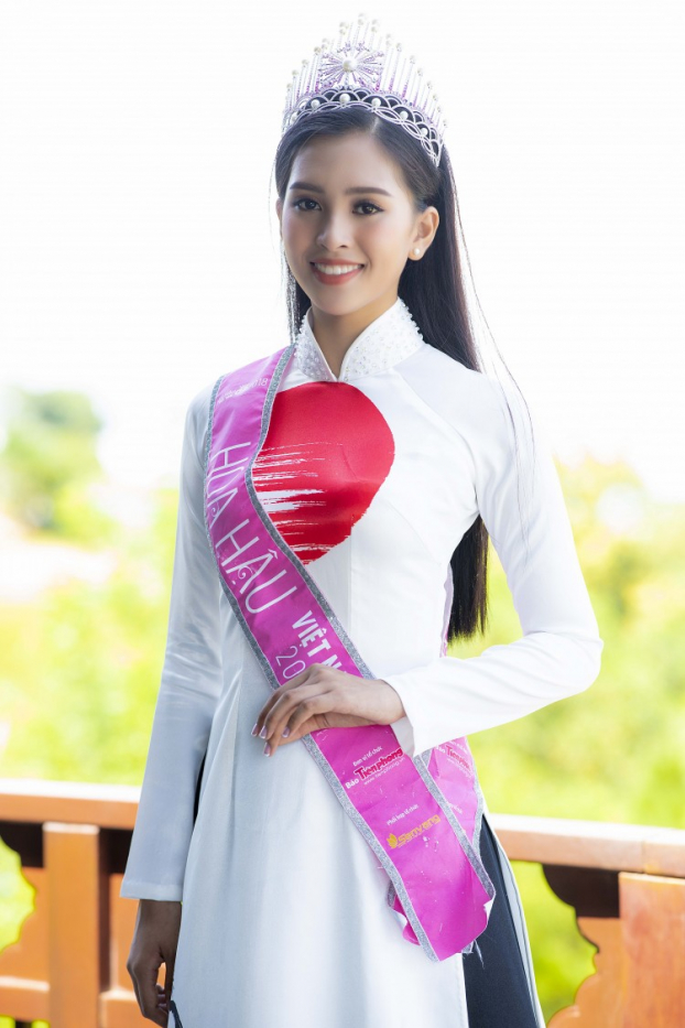   Hoa hậu Trần Tiểu Vy  