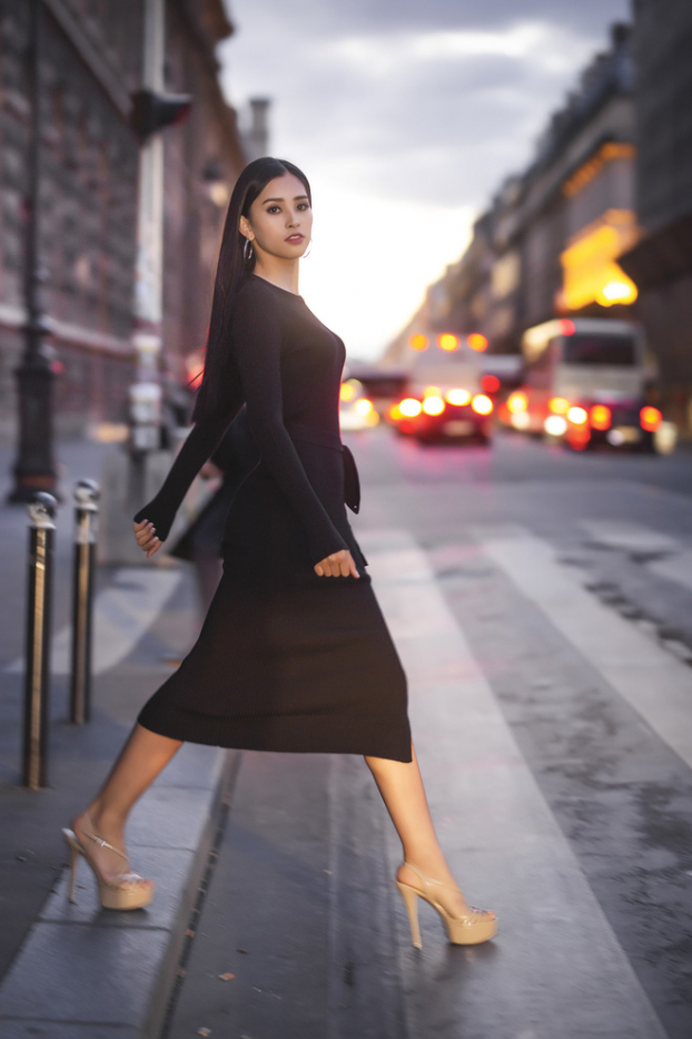 Hoa hậu Trần Tiểu Vy khoe street style 'chất lừ' tại Paris 5