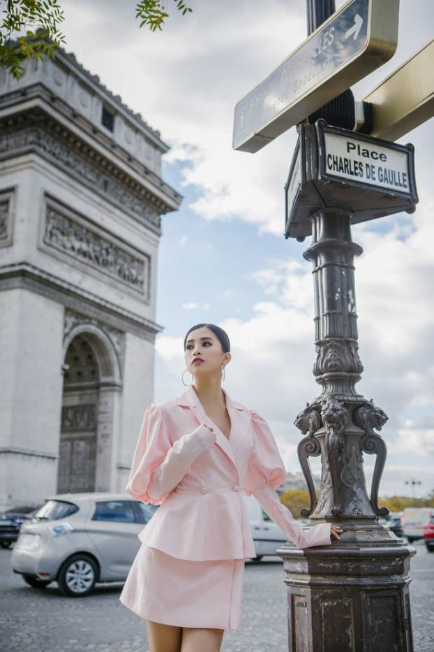 Hoa hậu Trần Tiểu Vy khoe street style 'chất lừ' tại Paris 2