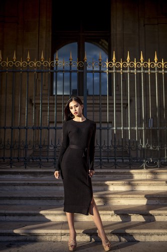 Hoa hậu Trần Tiểu Vy khoe street style 'chất lừ' tại Paris 6