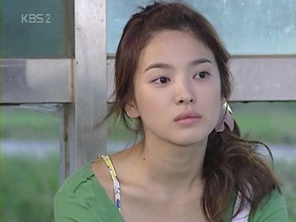 Mê đắm trước vẻ đẹp không tuổi của Song Hye Kyo 'quốc bảo nhan sắc' xứ Hàn 11