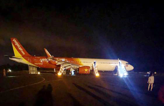 Hàng trăm hành khách Vietjet nhảy qua cửa thoát hiểm khi máy bay gặp sự cố nghiêm trọng 0