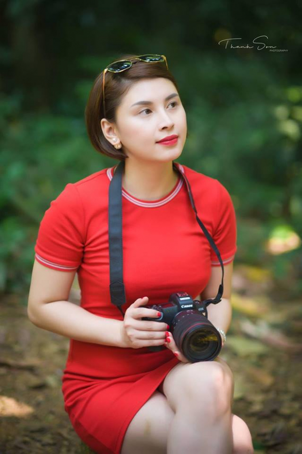 'Thánh tiên tri' trận Việt Nam - Philippines gây bão mạng vì vẻ ngoài xinh như hot girl 12