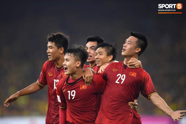 Việt Nam vô địch AFF Cup 2018, bóng đá Việt Nam đã làm nên chuyện sau 1 thập kỉ chờ đợi 1