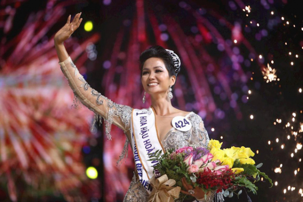 H'Hen Niê: Từ sinh viên nghèo rửa bát thuê đến người làm nên lịch sử tại Hoa hậu hoàn vũ 0