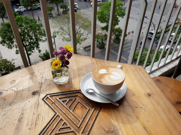 Top 4 quán cafe view đẹp trên phố đi bộ Nguyễn Huệ giúp bạn ngắm trọn Countdown 2019 0