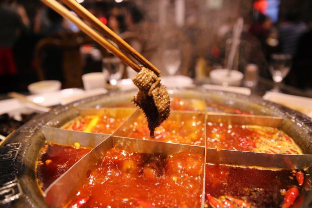   Đến Trung Quốc, du khách không thể bỏ qua món lẩu cay 'xé lưỡi' này  