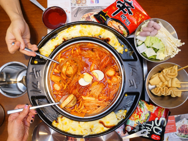   Tokbokki là một trong những món ăn cay 'chảy nước mắt' của người Hàn  