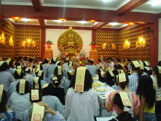   Lễ dâng sao giải hạn tại chùa Phúc Khánh (Hà Nội) - Ảnh: Kiến Thức.  