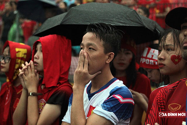 Trái chiều cảm xúc của người hâm mộ sau trận Việt Nam thua Hàn Quốc 2