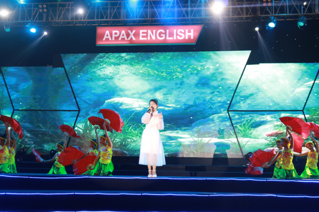 Soobin Hoàng Sơn bùng nổ ở Apax Land với 5.000 khán giả 5