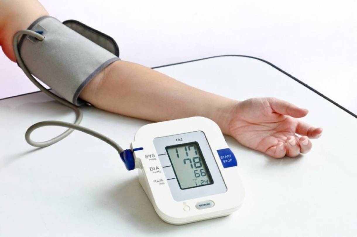 Hiện nay, nhiều người tự sử dụng máy huyết áp điện tử để theo dõi huyết áp