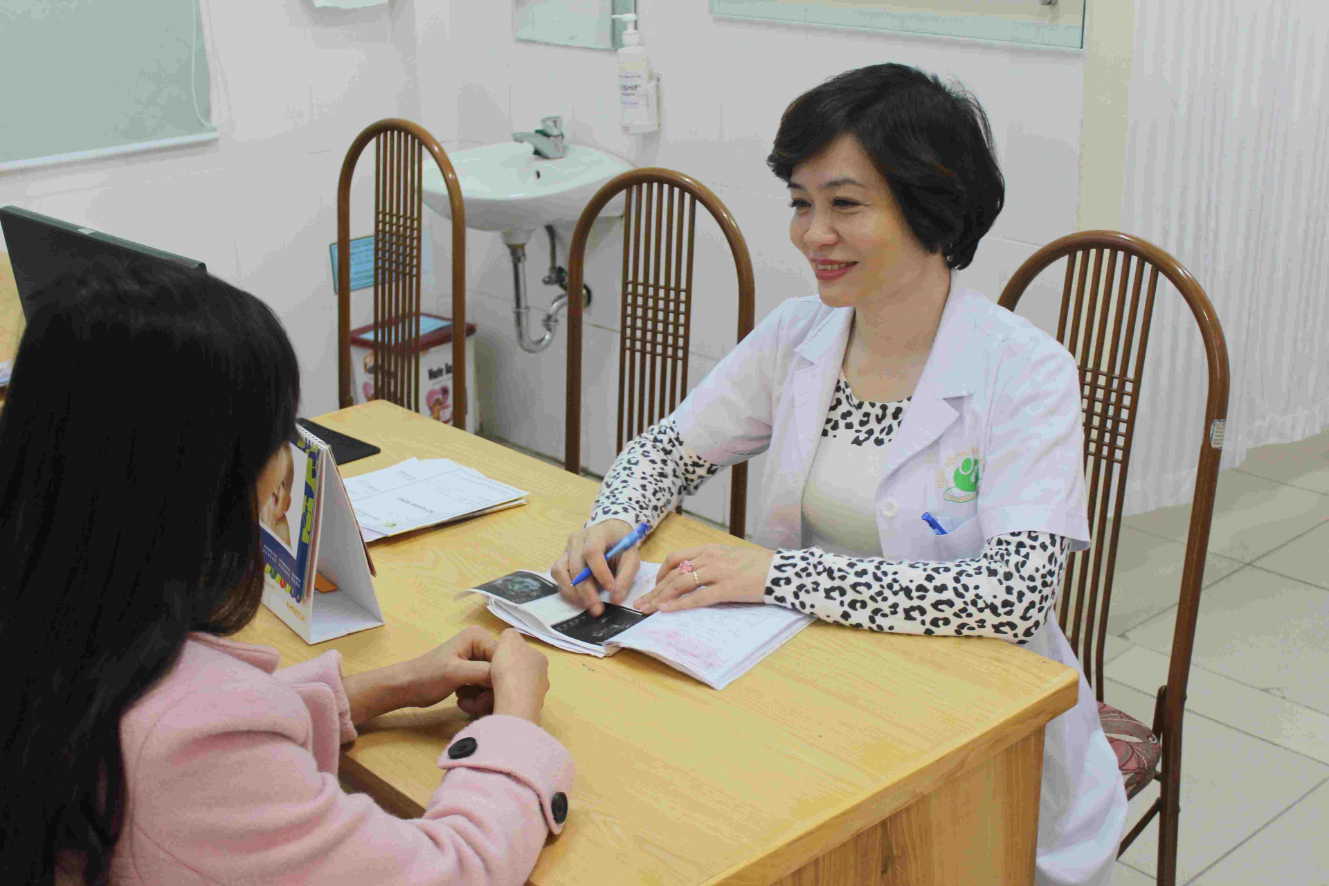 Tỉ lệ vô sinh, hiếm muộn ở Việt Nam khá cao, chiếm khoảng 7% và có xu hướng ngày càng trẻ hóa. 