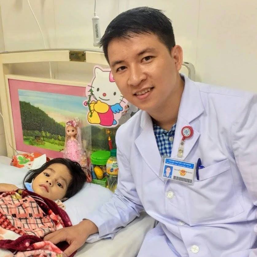 Bác sĩ Nguyễn Thanh Sang - ĐH Y dược TP.HCM (ảnh) đã giật mình khi nghe một cuộc hội thoại kê toa tại hiệu thuốc Tây.