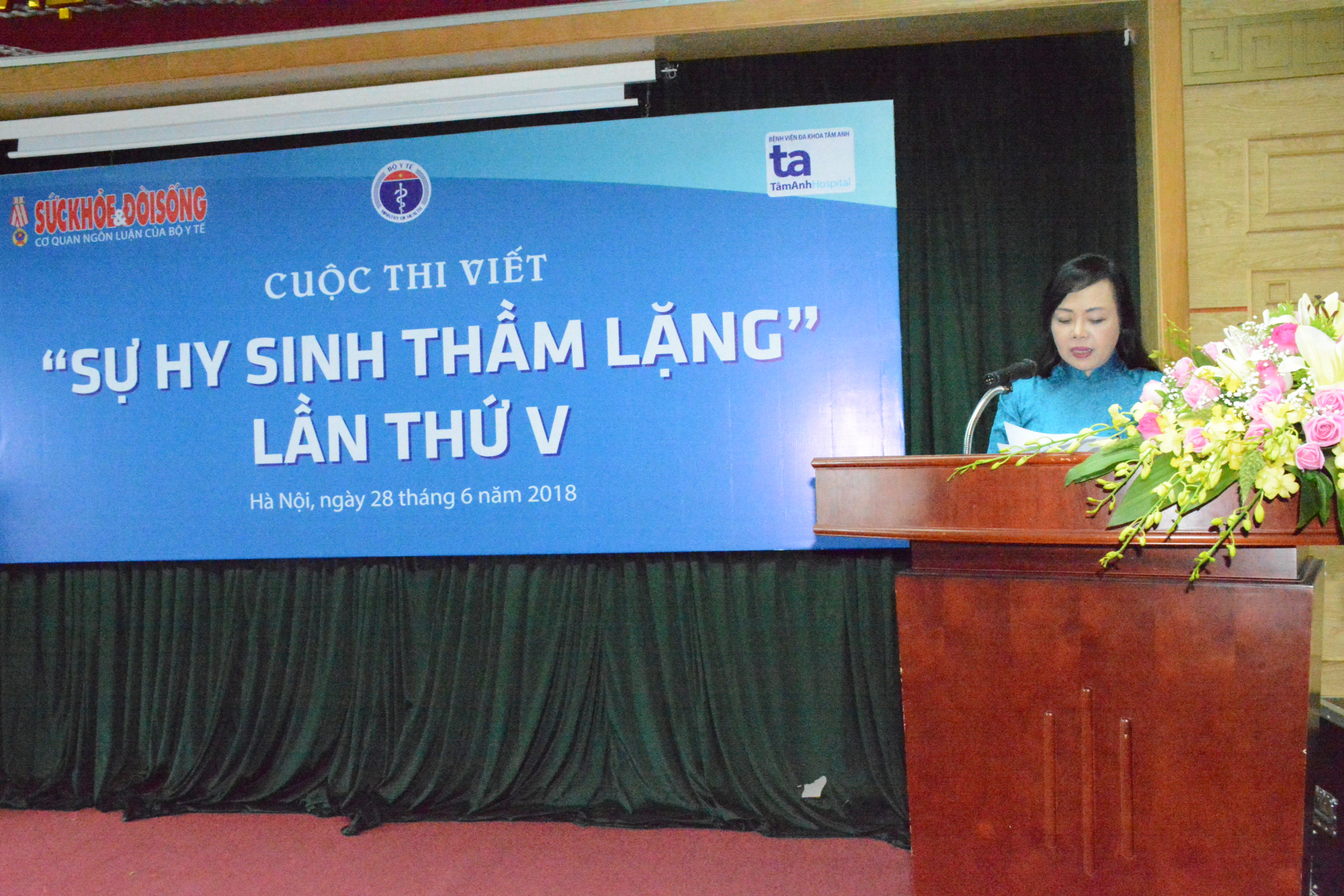 Bộ trưởng Bộ Y tế Nguyễn Thị Kim Tiến trong buổi lễ phát động cuộc thi viết 