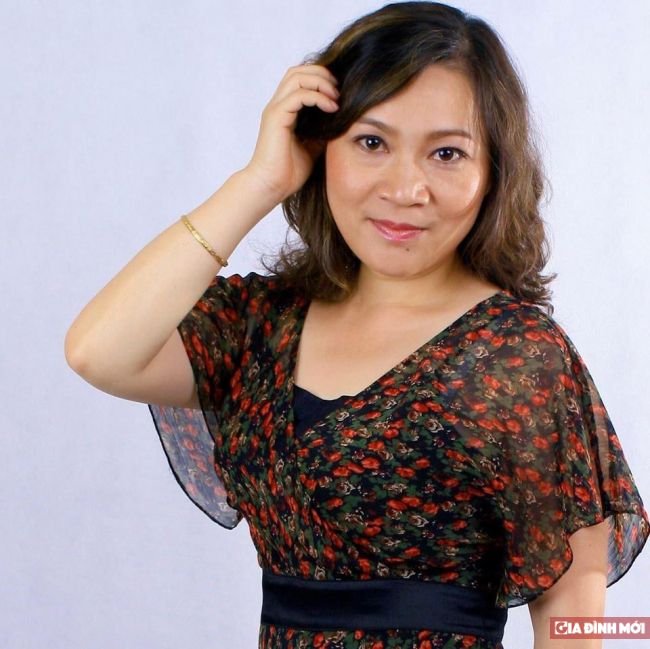   Nhà báo Kim Ngân, nhà biên kịch phim Quỳnh búp bê đang gây sóng gió cộng đồng mạng nhờ nội dung phim vô cùng hấp dẫn  