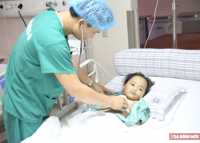   Trường hợp bé Mai được phẫu thuật tim bẩm sinh thành công tại Bệnh viện Đa khoa Phú Thọ  