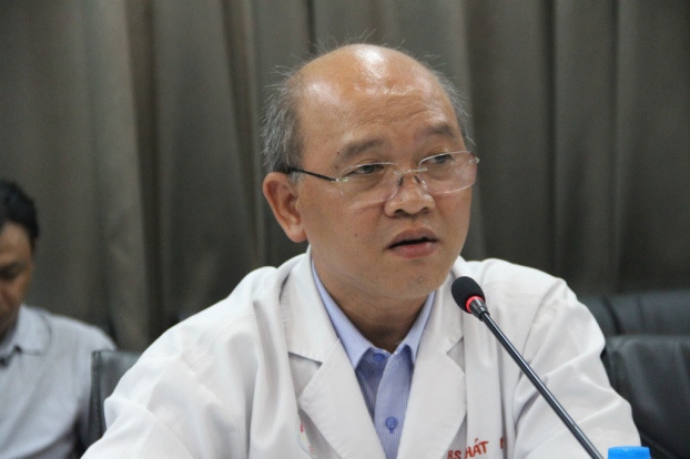   BS Hồ Tấn Phát - Trưởng khoa Tiêu Hoá cho biết, tình trạng lúc nhập viện của bệnh nhân đã rất nặng (ảnh: vietnamnet)  