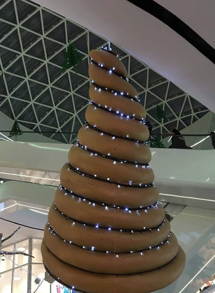 Có ai nhìn ra đây là cây thông Noel không?