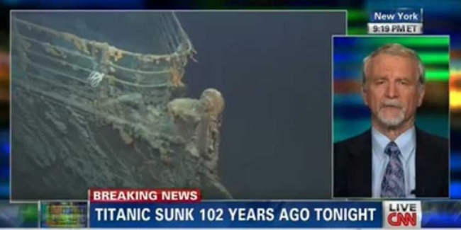 Tin thời sự siêu siêu nóng: tàu Titanic đã chìm 102 năm trước đây. Bản tin này có lẽ từ 102 năm trước bị trôi theo cỗ máy thời gian đến đây.