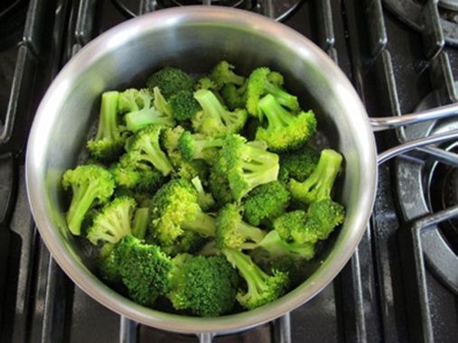 Ăn rau xanh không làm bước này, có bao nhiêu thuốc sâu bạn đã nuốt cả vào bụng 4