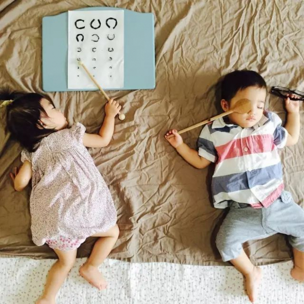Học mẹ Nhật cách chụp cả 'kho' ảnh sáng tạo cho con từ đồ vật trong nhà 10