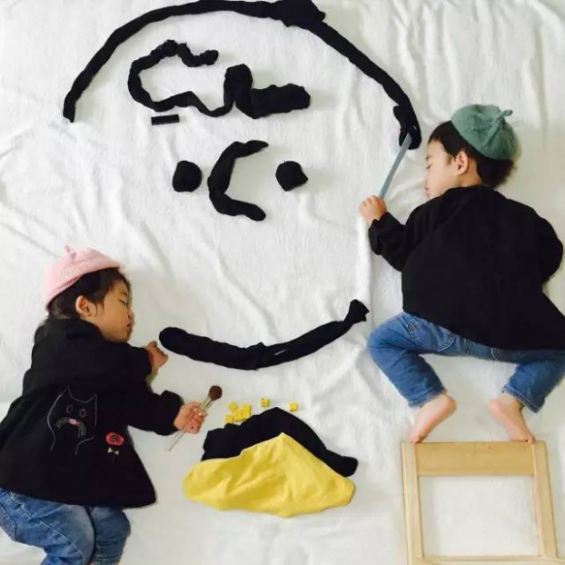 Học mẹ Nhật cách chụp cả 'kho' ảnh sáng tạo cho con từ đồ vật trong nhà 13