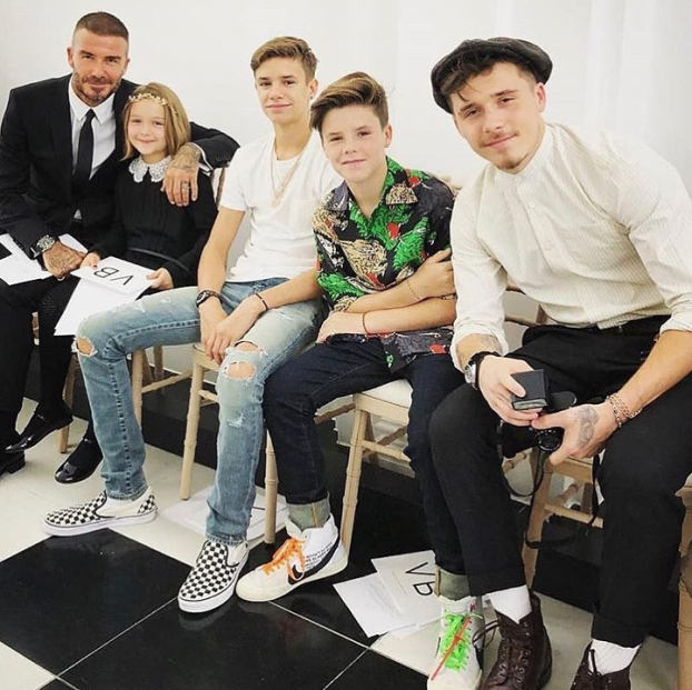   Cả gia đình David Beckham đều sở hữu gout thời trang ấn tượng.  