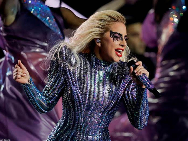 Sự nghiệp và cuộc đời Lady Gaga 'tỏa sáng' rực rỡ trong 'Vì Sao Vụt Sáng' 3