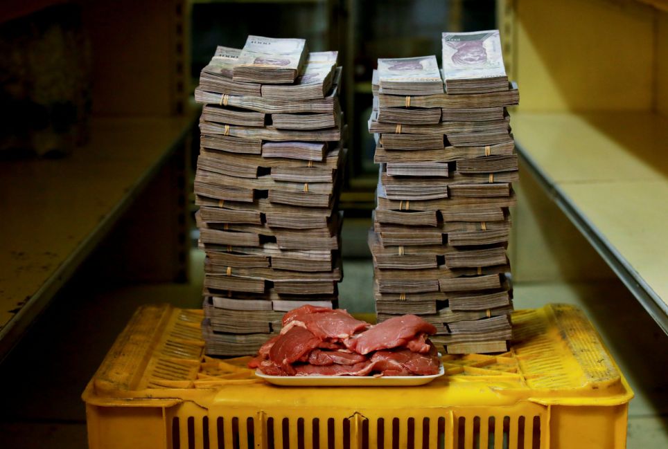 9,5 triệu bolivar cho 1kg thịt - Ảnh: Reuters.