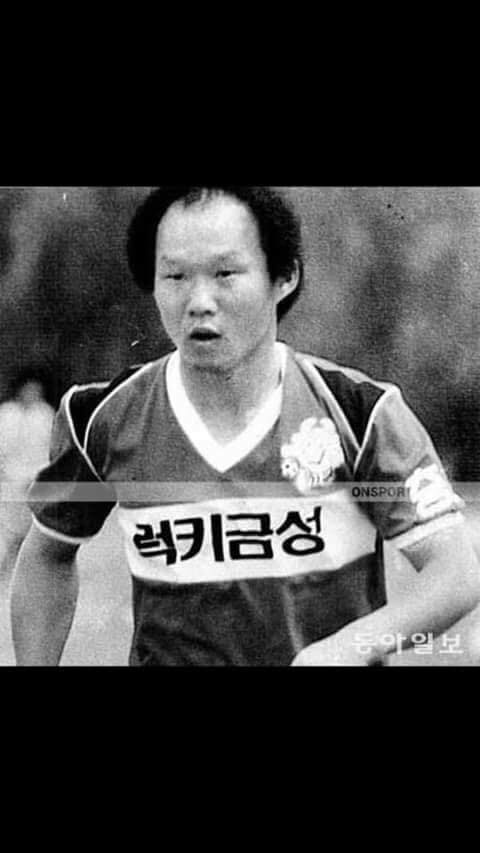 Ngắm hình ảnh ông Park Hang-seo thời trẻ để thấy ‘thần thái’ của HLV Olympic Việt Nam 3