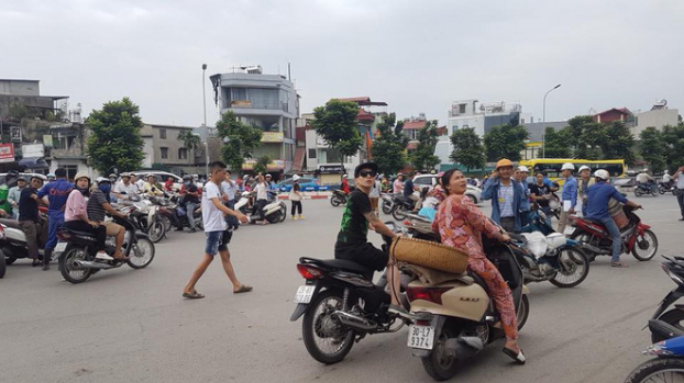 Xôn xao thông tin động đất ở Hà Nội, người dân hoảng loạn đổ đầy ra đường 5